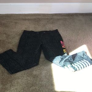 BETSEY JOHNSON LEGGINGS